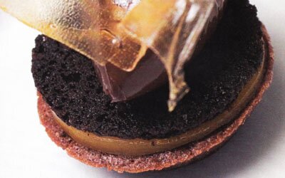 Шоколадный десерт с желе
